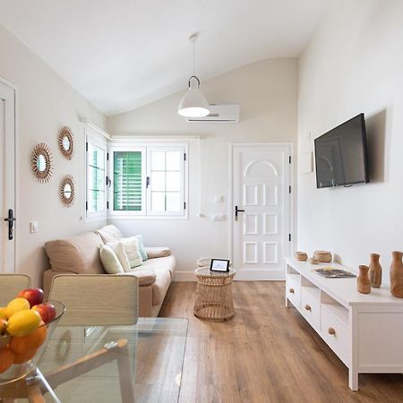 Homeforguest Modern And New Beachfront Apartment La Oliva Zewnętrze zdjęcie