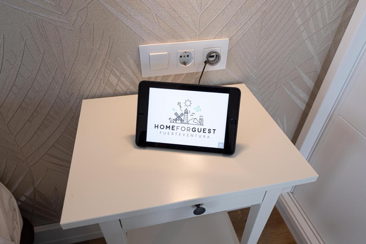 Homeforguest Modern And New Beachfront Apartment La Oliva Zewnętrze zdjęcie